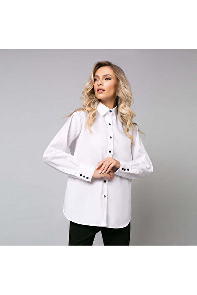 Minimalis Elegant women's white shirt, oversize model