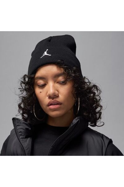 Nike Caciula unisex U J PEAK BEANIE SATN LINED ESS - HJ3224010