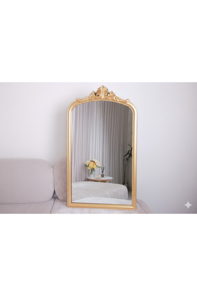 Generic Artistic mirror with an arched frame – a touch of modern luxury