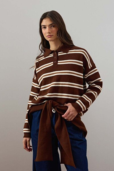 Ceylan Otantik Bitter Brown Button Detail Knit Sweater