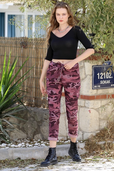 della moor Women's Burgundy Italian Camouflage Pattern Skinny Leg Trousers