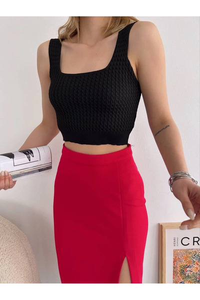 ZENGEZUR MALL Lvsqvr Slit Stretchy Fabric Midi Length Skirt Dark Red (233019) (Size: S)