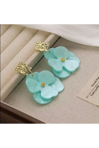 HOSBUTIK Gold light green flower earrings