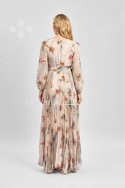 Elegent Floral dress with long sleeves and a wrap silhouette, featuring a waist belt.