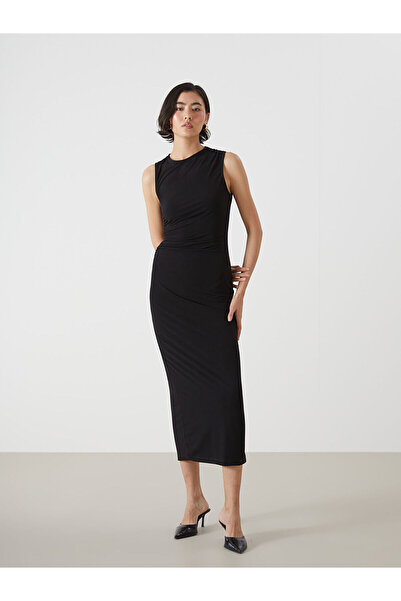 LC Waikiki Μαύρο φόρεμα με λαιμόκοψη