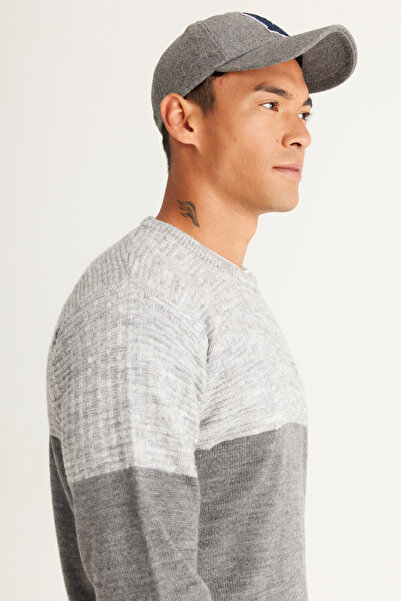 AC&Co / Altınyıldız Classics Gray Melange Standard Fit Regular Cut Crew Neck Colorblock Patterned Knitwear Sweater