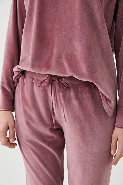 Catherine's Catherines Soft Velvet Circular Neck Long Sleeve Women's Pajama Set