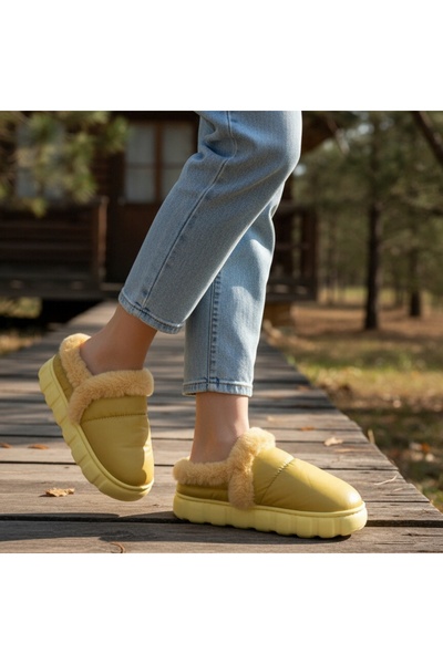 OEM Fluffy and warm slippers for women, for indoors or short outings, L639