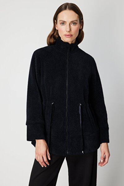 ON Beli Bağcıklı Dik Yaka Mont