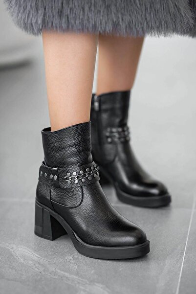 Parponi حذاء كاتي نسائي بكعب من الجلد الطبيعي مرصع باللون الأسود