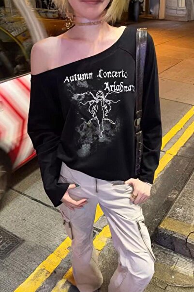 Karakedi Autumun Corcerto Girl Off-Shoulder Long Sleeve Tshirt