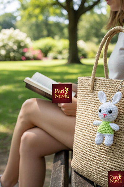 PERİNUVİA سلسلة مفاتيح أميجورومي مصنوعة يدويًا - لعبة صغيرة هدية - أصفر