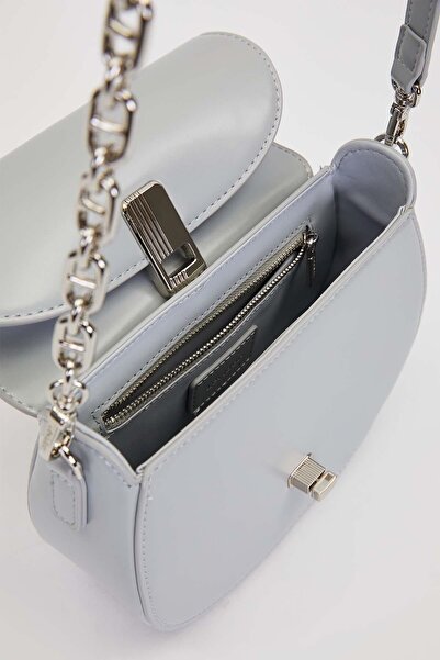 Levidor A.Blue Chain Strap Detailed Handbag