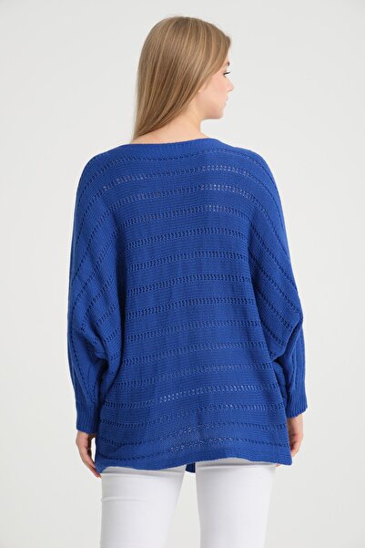 della moor Women's Saks Blue Italian Perforated Bat Sleeve Knitwear Sweater