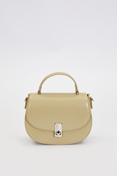 Levidor Green Chain Strap Detailed Handbag