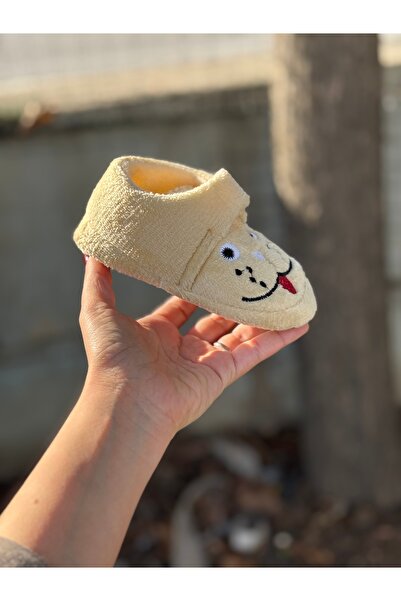 Bold Boutique Children's Slippers with Cute Figures, Children's Nursery Shoes