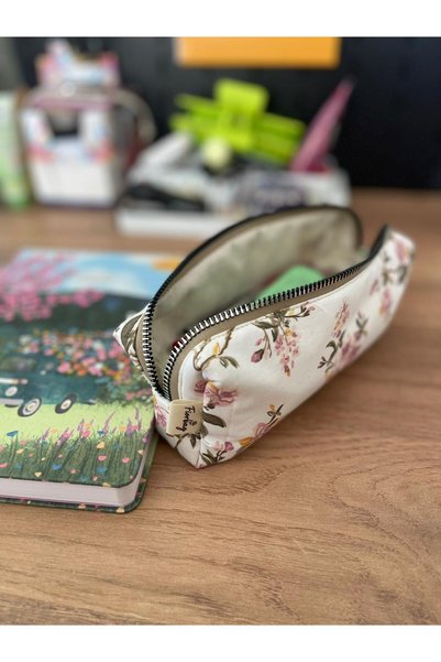 Fiorbag مقلمة مزخرفة بالزهور مبطنة بقسم واحد مصنوعة يدويًا