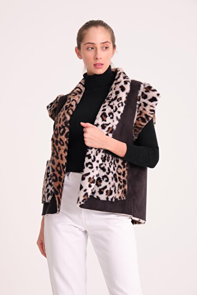 della moor Women's Black Italian Short Vest with Leopard Fur Inside
