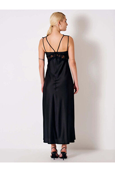 Vicolo Long satin dress with lace details