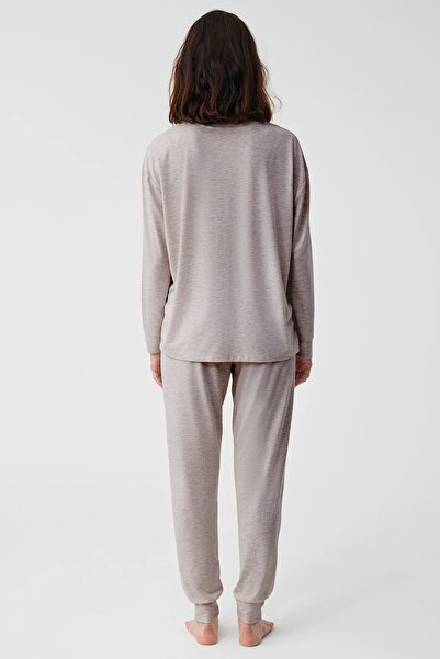 Catherine's Catherines Soft Textured Fabric Circular Neck Long Women's Pajama Set