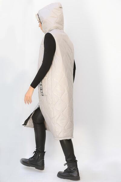 della moor Women's Gray Italian Quilted Hooded Oversize Puffer Long Vest