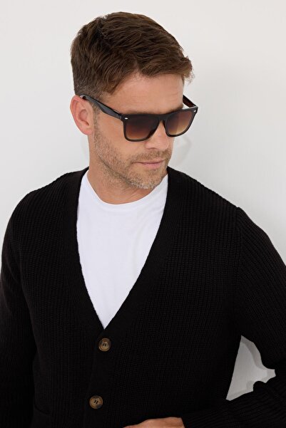 Tudors Men's standard fit regular cut v-neck buttoned black cardigan