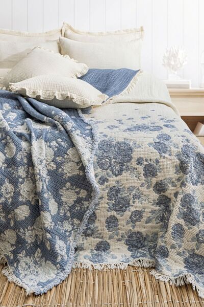 MEET MAYA NATURAL Rose Pattern Blue 7 Layers Muslin Quilt 240*260