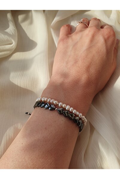 Abundo Adjustable bracelet made of hematite hearts and 925 silver balls