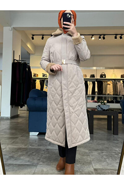 Zühre Women's Plush Collar and Sleeve Detailed Black Quilted Coat 13960