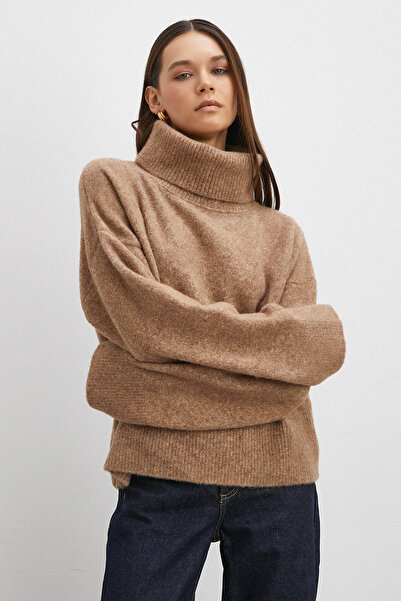 Never more Turtleneck Long Sleeve Sweater Mink