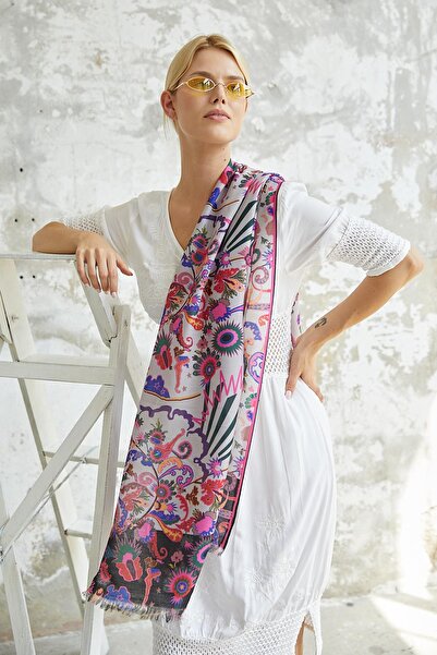 AFVENTE Flower Pattern Cream Cotton Shawl