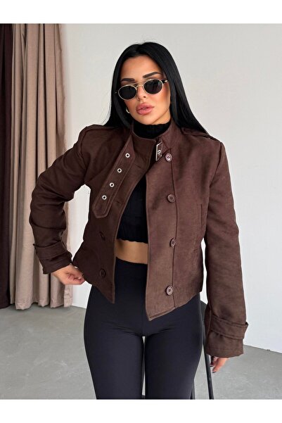 HARMONY GLOBAL Γυναικείο κοντό σακάκι από σουέτ με καφέ αγκράφα και λεπτομέρεια με κουμπιά – Κομψό σουέτ παλτό με σταθερή στάση 7615