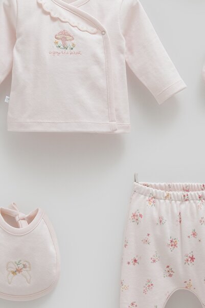 Caramell 100% Cotton 0-3 Months Baby Girl 5-Piece Hospital Discharge Set - Mushroom and Flower Patterned