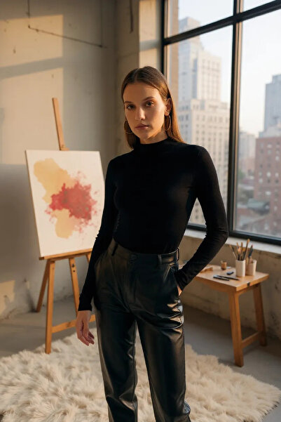 BulutRetail Kadın Siyah Parmak Detaylı Esnek Uzun Kollu Body