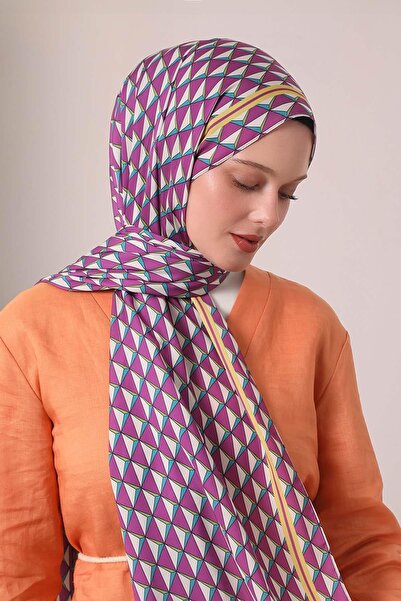 Levidor A.Mor Triangle Pattern Club Shawl