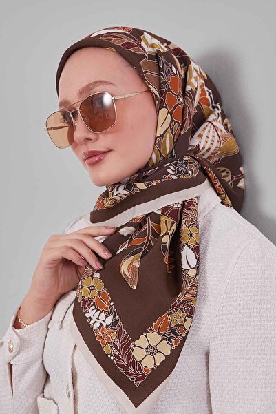Levidor Cream Floral Leaf Pattern Aura Scarf