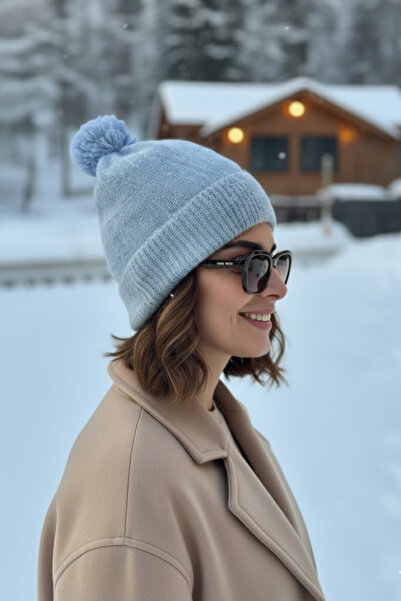 novon Scandinavian Design Warm Fur Inside Soft Textured Beanie