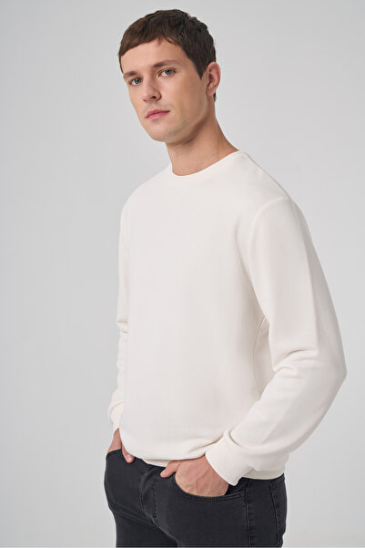 Morven Men's Ecru Basic Crew Neck Sweatshirt