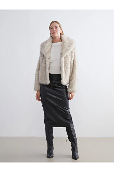 LC Waikiki LCWAIKIKI Classic Ekru Ceket Yaka Kadın Kürk Kaban