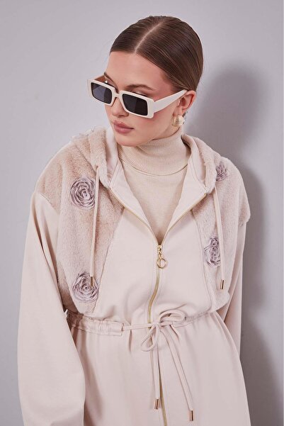 Levidor Cream Rose Detailed Waist Gathered Two-Piece Set