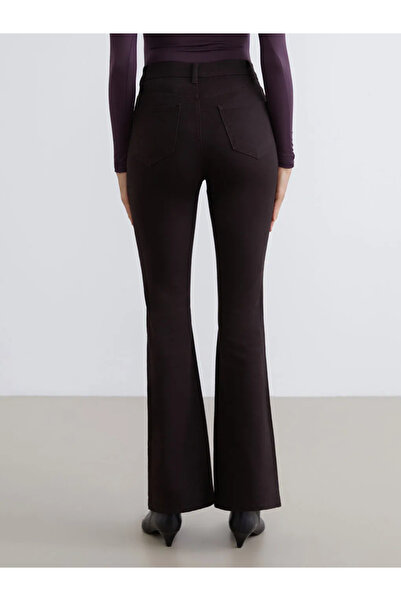 LC Waikiki بنطلون جينز نسائي من ماركت فلير