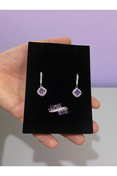 NEW STYLE A sophisticated and sparkling accessory set adorned with high-quality zircon. Ring size 7. This set comes in a suitable gift box.