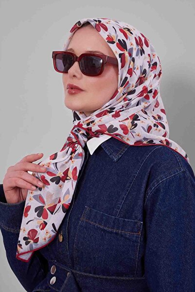 Levidor Red Flower Pattern Soft Scarf