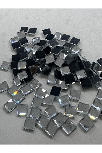 Pratik aksesuar 8X8 CAM KRİSTAL ÜTÜ İLE YAPIŞTIRMA TAŞ 50 ADET