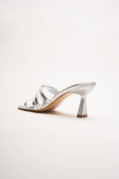 Lizzu Γυναικείες παντόφλες με τακούνι Blunt Whole Design Prana Silver