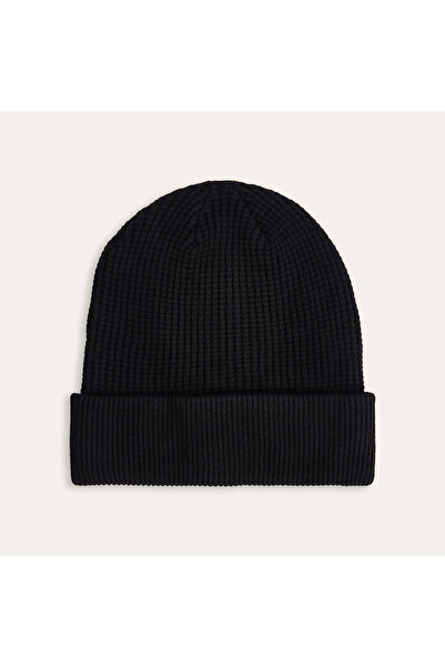 Mudo Knitted Beanie