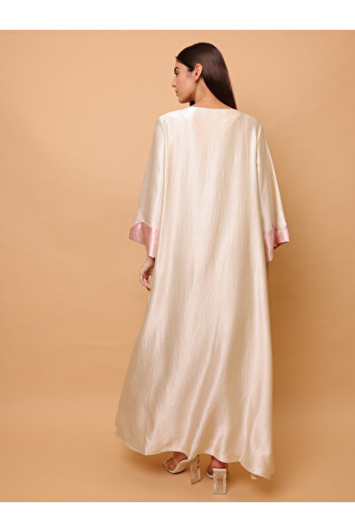 IKKXA Elegant Shimmer Fabric Big Flower Design Modern Sleeves