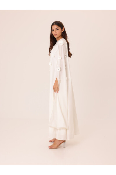 IKKXA Elegant Jalabiya 3D flowers Crystal Details Royal Sleeves