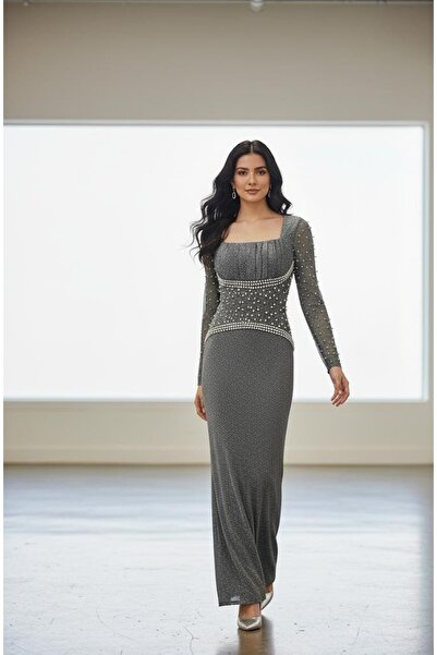 dantil Elegant stretch lace evening dress in gray with sheer tulle sleeves embroidered with pearls
