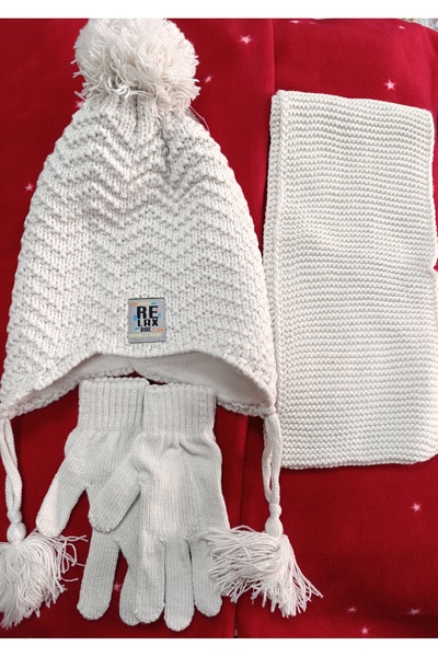 Kitti طقم قفازات وشاح بيريه مكون من 3 قطع للأولاد من سن 4 إلى 8 سنوات مع صوف من الداخل